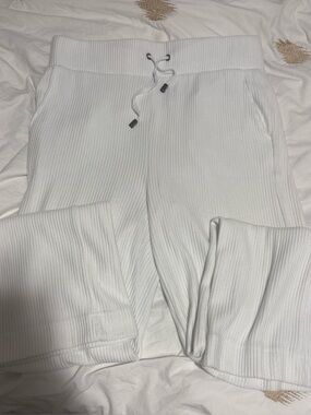 Women’s sweats/joggers